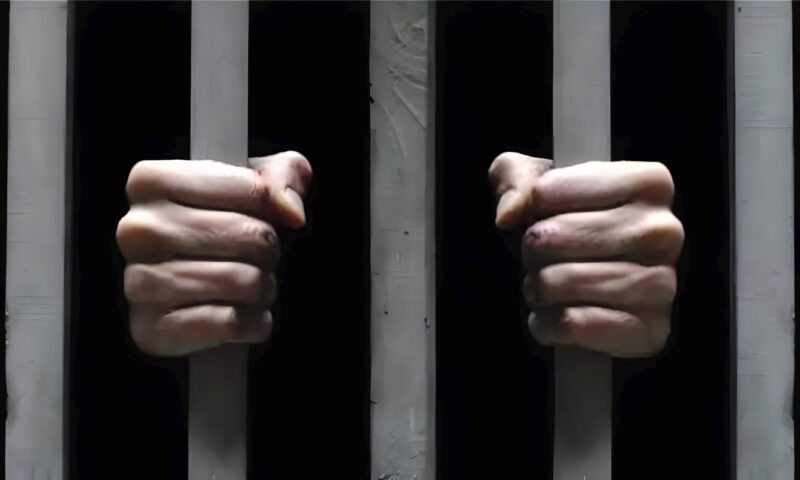 إجراء تحليل مخدرات لعامل متهم بهتك عرض طفل داخل مدرسة بمصر الجديدة