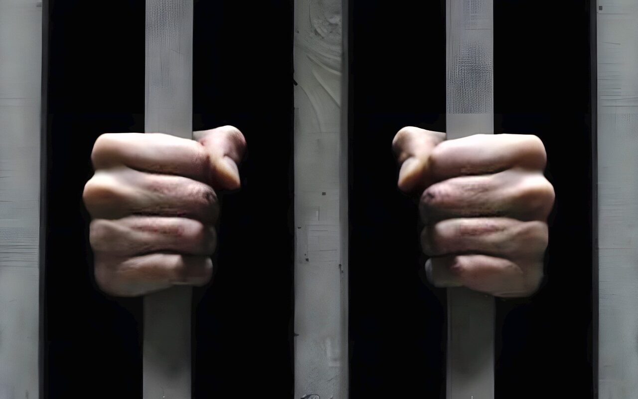 بعد قليل، نظر استئناف المتهم بقتل الطفلة قمر على حكم سجنه 18 عاما