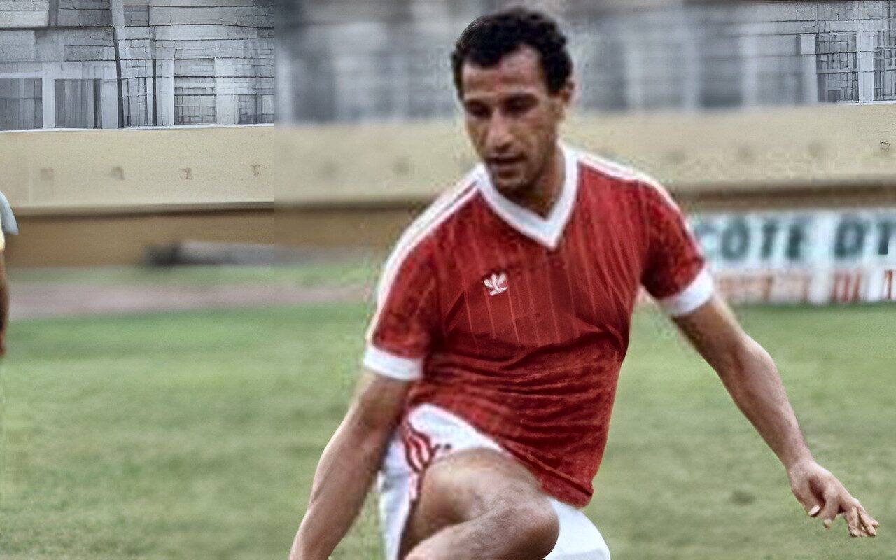 زي النهاردة.. محمود الخطيب يظهر بقميص الأهلي لأول مرة ويسجل أمام البلاستيك