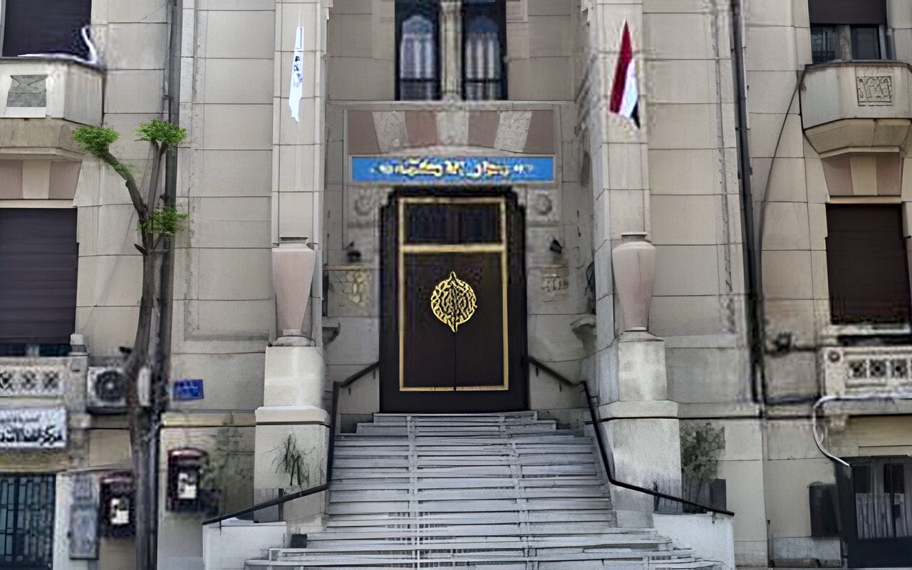 القانون يحدد شروط التعاقد مع الأطباء بعد بلوغ سن المعاش.. اعرف التفاصيل