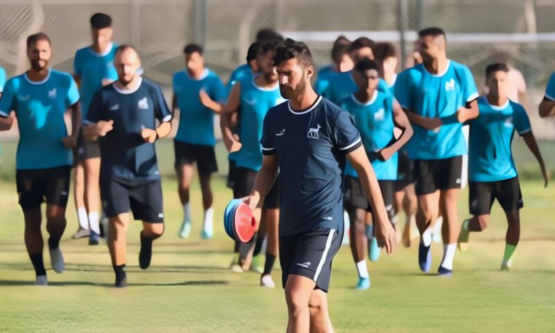مصطفى شبيطة يحاضر لاعبي وادي دجلة بالفيديو قبل مواجهة بيراميدز