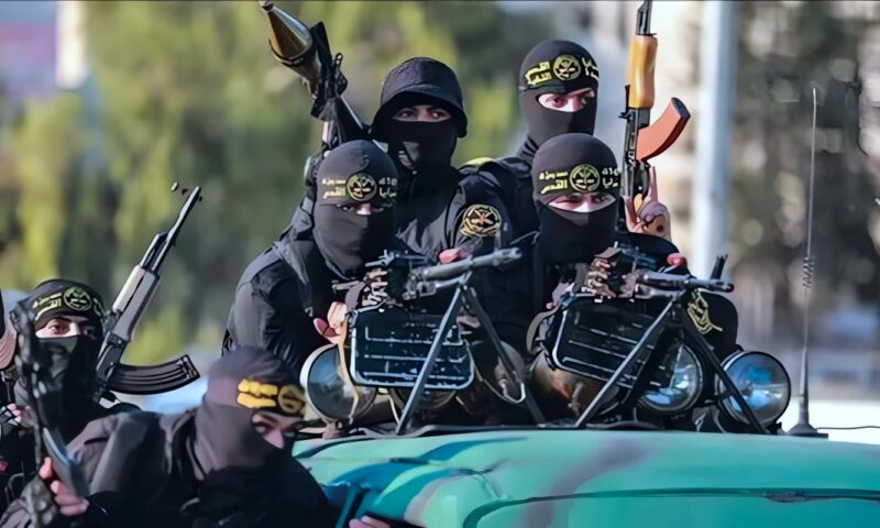 سرايا القدس تعلن استهداف حافلة مستوطنين بالضفة الغربية