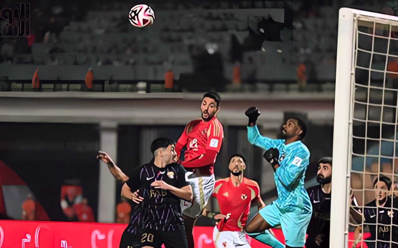 زى النهاردة.. الأهلي يهزم العين الإماراتي بثلاثية ويحصد لقب القارات الثلاث