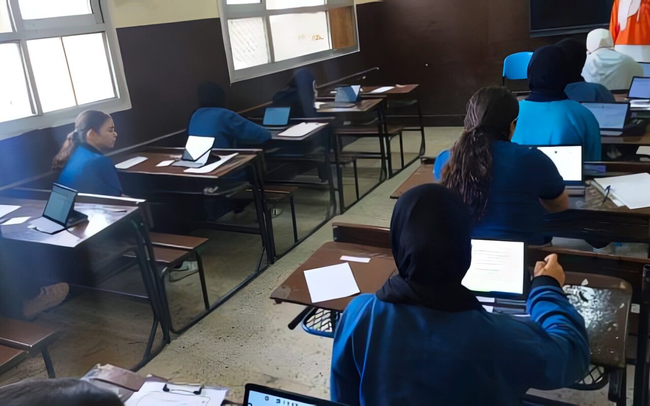 وزير المالية: زيادات مرتبات المعلمين تشمل كل من يعمل مدرسا ويتعامل مع الطلاب
