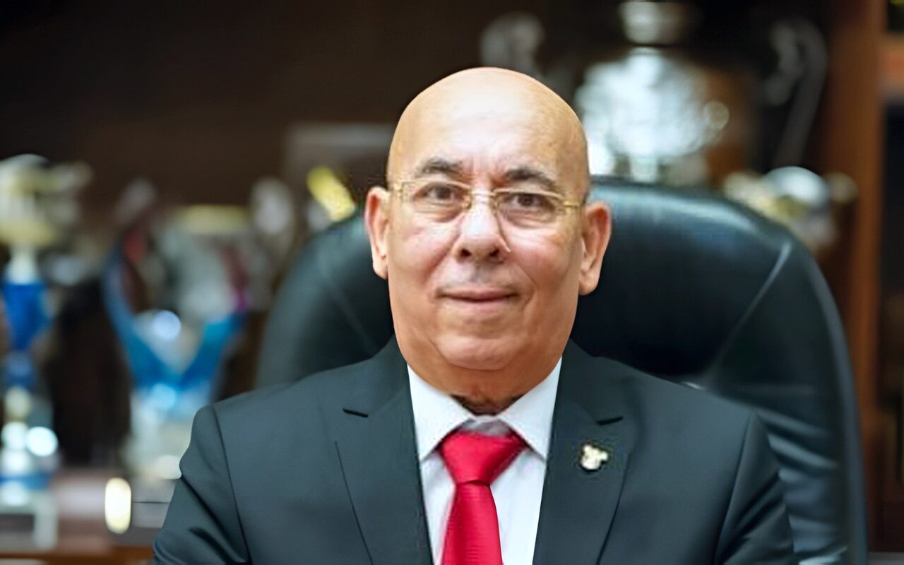 وزير الشباب والرياضة يهنئ محمد الدهراوي بفوزه بعضوية المكتب التنفيذي للاتحاد الدولي للكاراتيه
