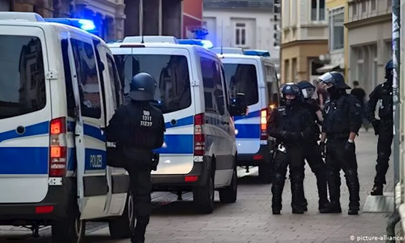بعد رئيس المخابرات الألمانية.. مسؤولين وقادة اتُهموا بالخيانة والتخابر ضد بلادهم