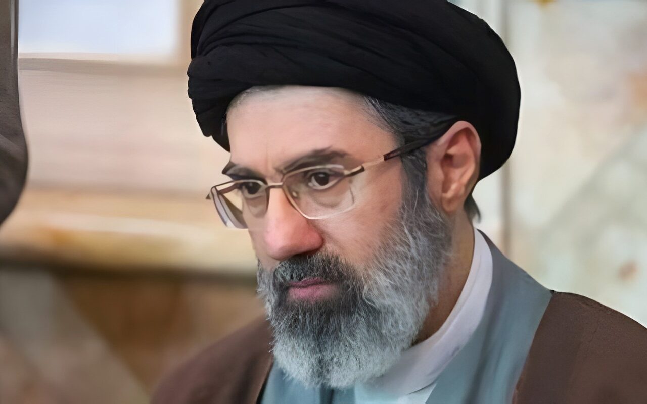 خامنئي: لا قيود جغرافية للرد على أى تهديد.. والأصول الأمريكية في مرمى نيراننا