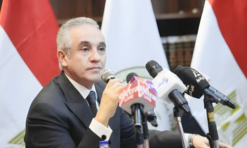 معاونو النيابة الإدارية الجدد يؤدون اليمين القانونية أمام وزير العدل