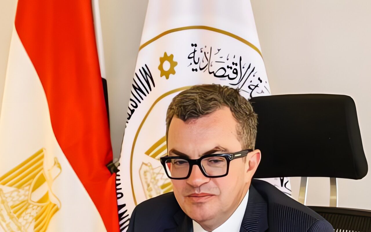 وصول وزير التخطيط إلى احتفالية تنسيقية شباب الأحزاب والسياسيين