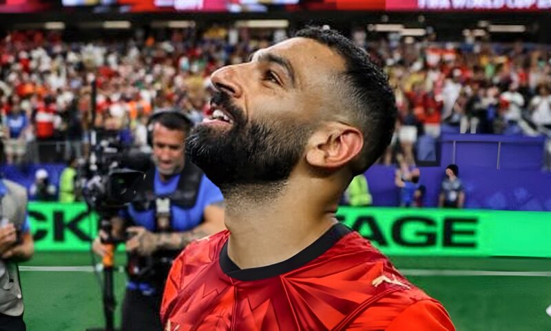 كواليس جديدة فى واقعة النجيل الصناعي لـ محمد صلاح مع منتخب مصر