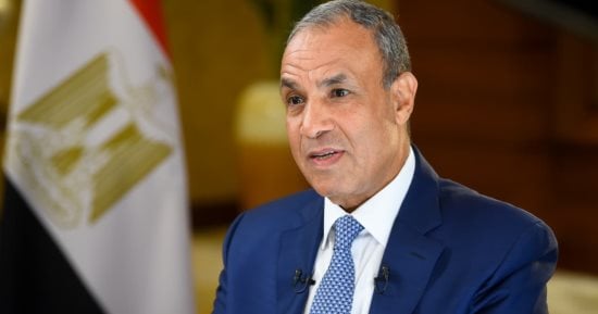 وزير الخارجية يبحث مع وزير المالية السوداني سبل تعزيز التعاون الثنائي