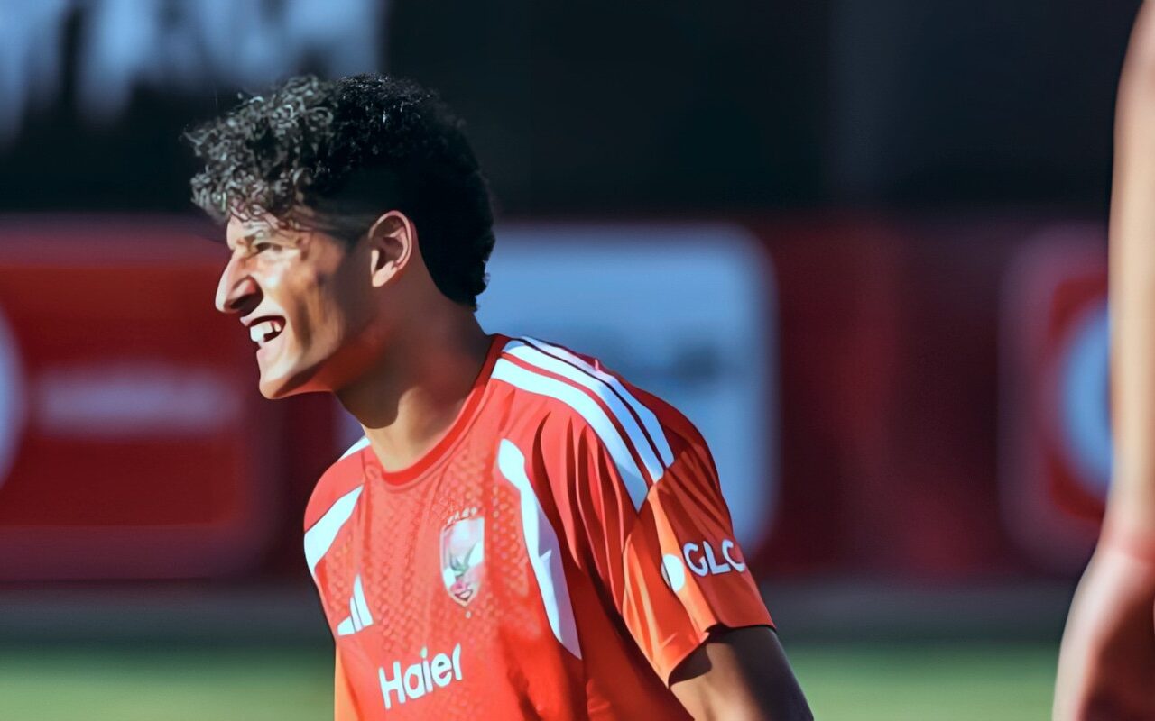 محمد عبد الله ينتظم في تدريبات الأهلي اليوم بعد التعافي من كدمة البطن