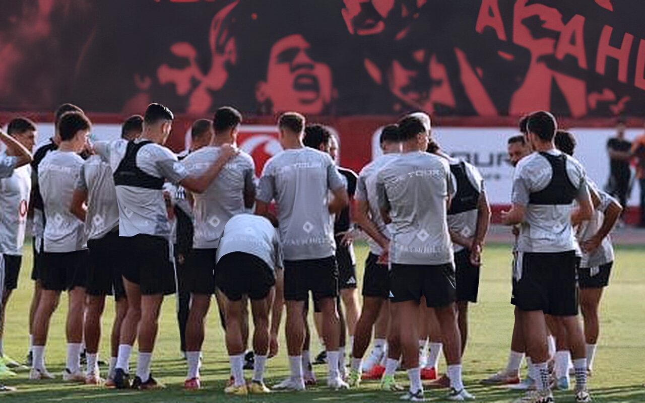 الأهلي يصطحب شيف خاص في رحلة اوغندا لمواجهة كيتارا في الكونفدرالية