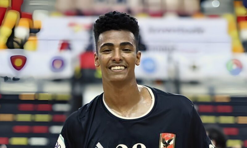 شيكا أفضل لاعب في مباراة الأهلى وكينشاسا ببطولة أفريقيا للأندية لكرة اليد