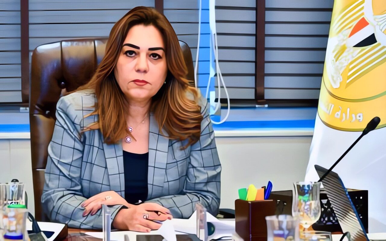 وزيرة التنمية المحلية: 48% من موازنات المحافظات مخصصة للطرق المحلية