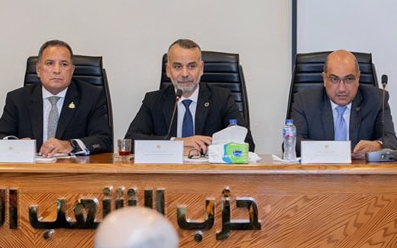الشعب الجمهوري يعقد اجتماعا تنظيميا مع أمناء الأمانات المركزية