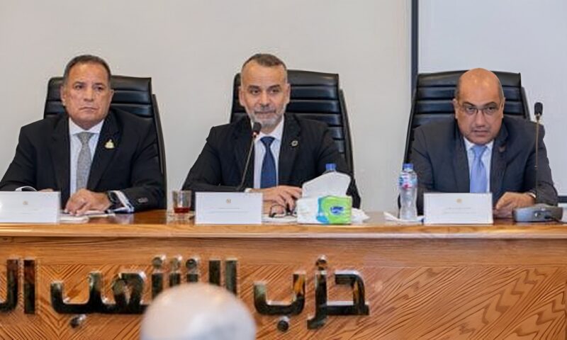 الشعب الجمهوري يعقد اجتماعا تنظيميا مع أمناء الأمانات المركزية
