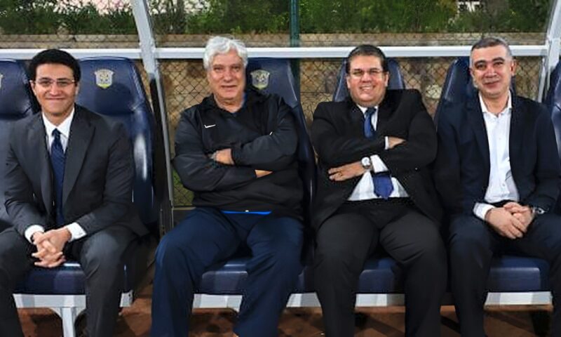 وفد السفارة المصرية يحضر مران الزمالك قبل مواجهة الجيش الرواندي