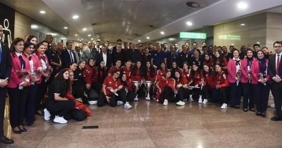 مجلس الأهلي يستقبل بعثة كرة اليد بمطار القاهرة بعد التتويج ببطولة أفريقيا