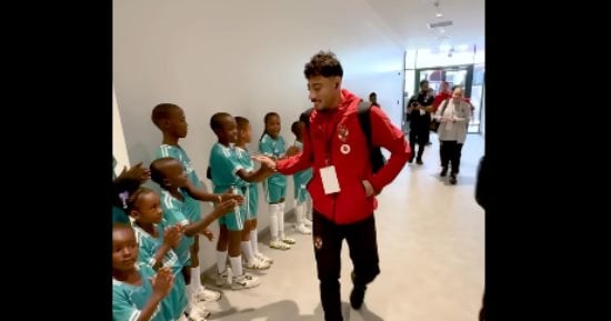 الأهلى ينشر فيديو الوصول إلى ملعب هويما لمواجهة كيتارا بالكونفدرالية