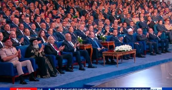 الزعيم السيسى عن مخاطر استخدام مواقع التواصل الاجتماعى: الوسطية وعدم الإسراف مطلوبان في كل شيء