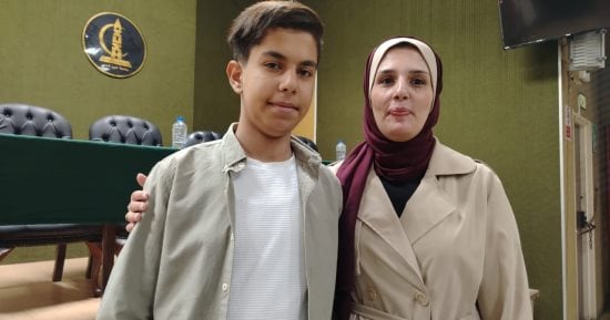 ممثل الصحة العالمية يشيد بدور مستشفى عين شمس بعلاج الطفل أمير من غزة