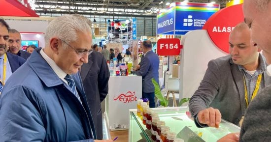 سفير مصر يتفقد الجناح المصرى بمعرض SIAL Paris ويؤكد أهمية تعزيز الصادرات المصرية إلى فرنسا