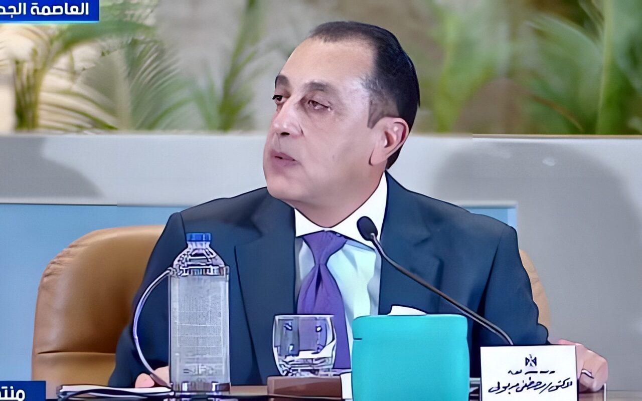 مدبولى: المؤرخون أكدوا أنه لا حل لمصر إلا الخروج بعيدا عن الوادي والدلتا