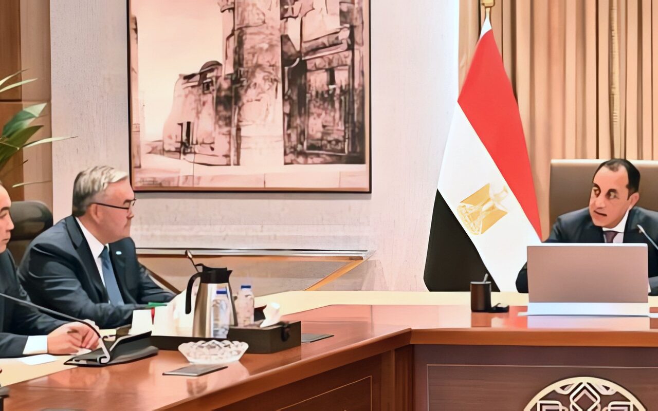 رئيس الوزراء يستقبل وزير خارجية كازاخستان