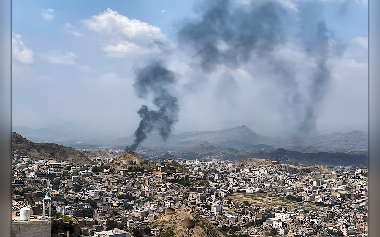 الجيش اليمني يعلن تدمير دبابتين وتحييد مركز قيادة للحوثيين في تعز