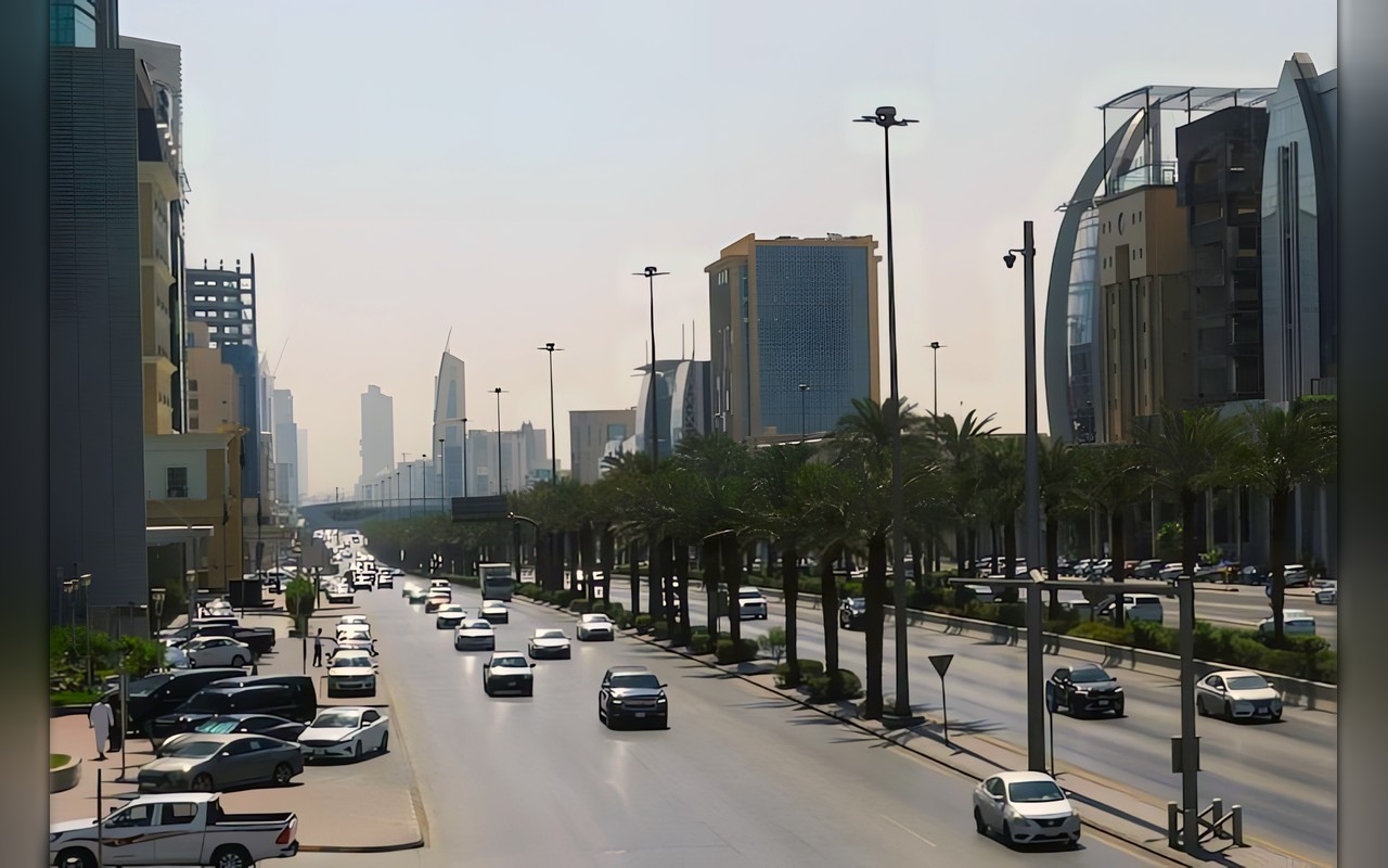 سماع دوي انفجارين قويين في الرياض بُعيد تحذير من تهديد جوي