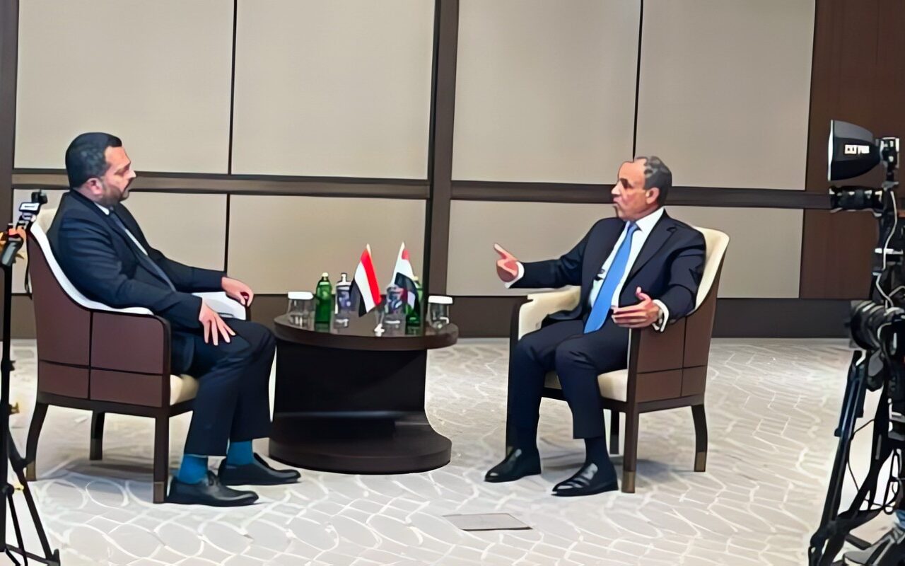 وزير الخارجية لقناة تركية: مذكرة ترسيم الحدود مع ليبيا باطلة ومعدومة الأثر القانونى