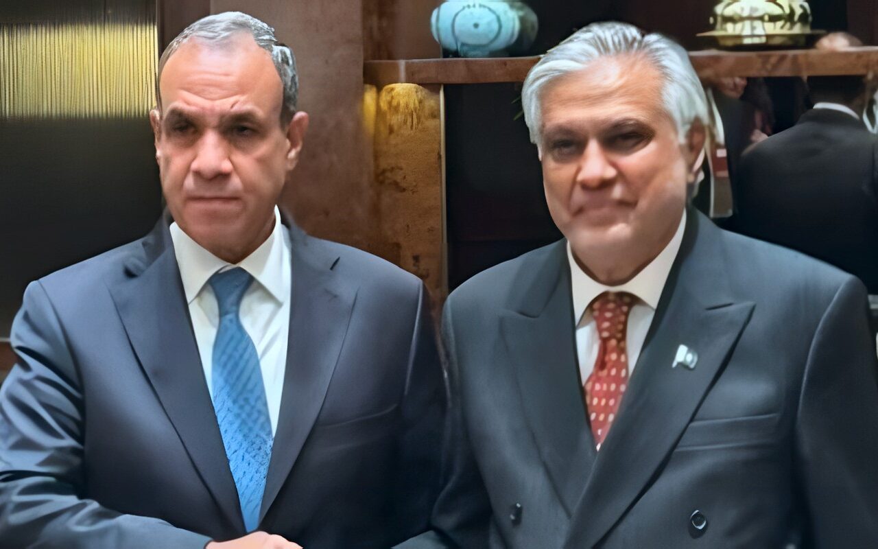 مصر وباكستان تؤكدان ضرورة عودة الحوار لحل الأزمة بين أمريكا وايران