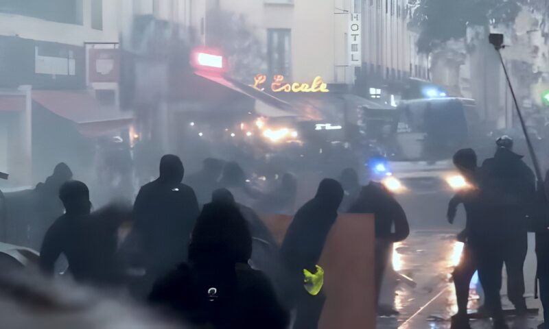 فرنسا: 410 آلاف شخص يشاركون فى احتجاجات ضد غلاء المعيشة (فيديو)