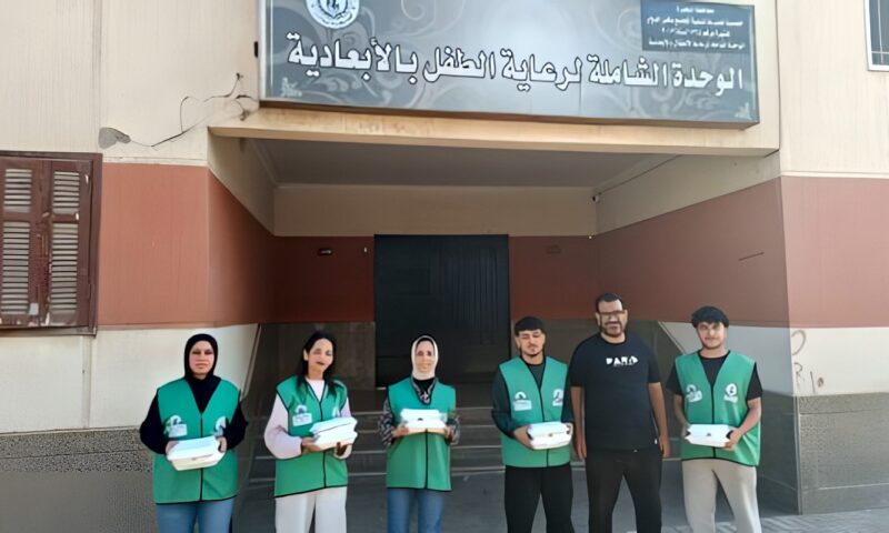 نبيل الكاتب الخيرية توزع 8 آلاف وجبة غذائية على 700 مستفيد بالبحيرة