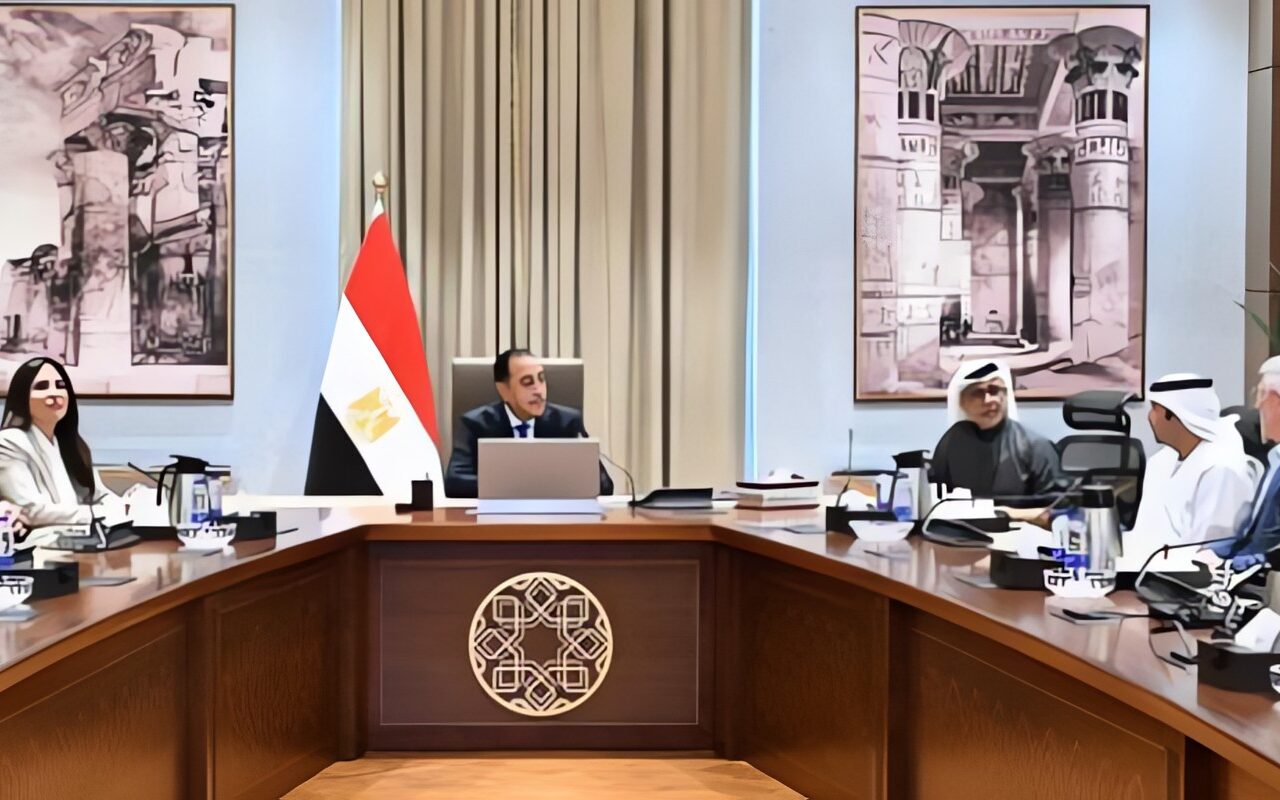 رئيس الوزراء يتابع مستجدات تنفيذ مشروعات مدينة “رأس الحكمة”