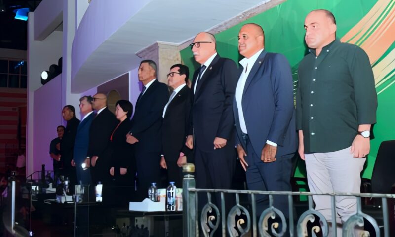 محافظ جنوب سيناء يفتتح بطولة العالم للجامعات للسباحة بالزعانف 2026 بشرم الشيخ