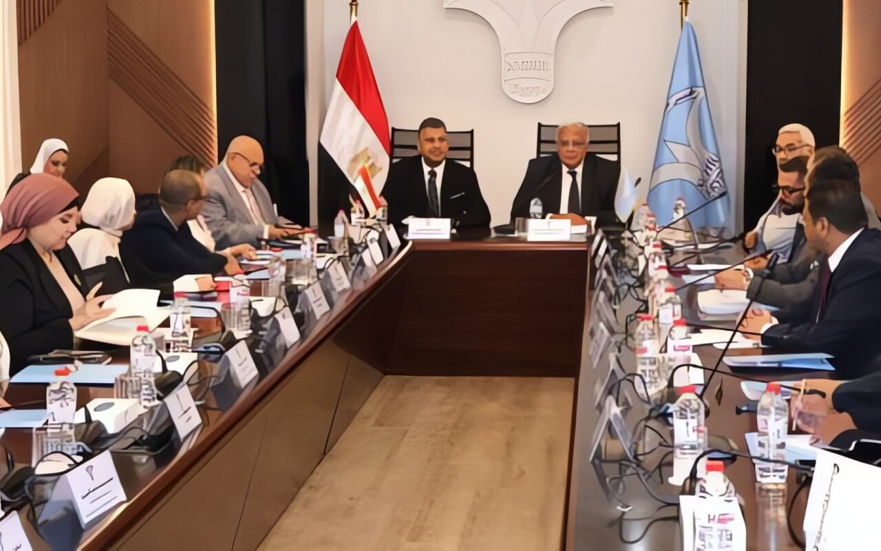 القومي لحقوق الإنسان يعقد جلسة خبراء لتطوير منظومة الأعمال التجارية