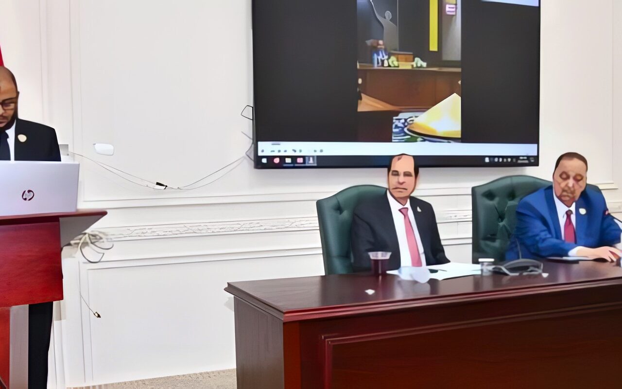 إتقان العربية شرط للتوظيف.. يوسف عامر يطرح روشتة لحماية لغة الضاد وضبط لافتات المحلات
