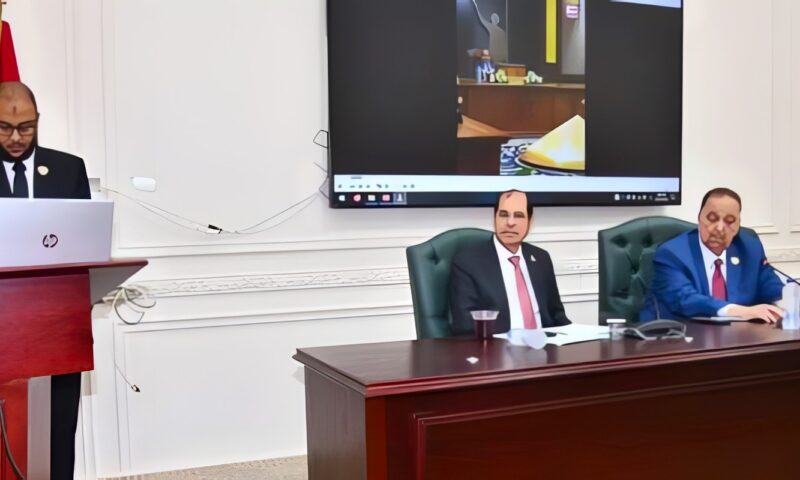 إتقان العربية شرط للتوظيف.. يوسف عامر يطرح روشتة لحماية لغة الضاد وضبط لافتات المحلات