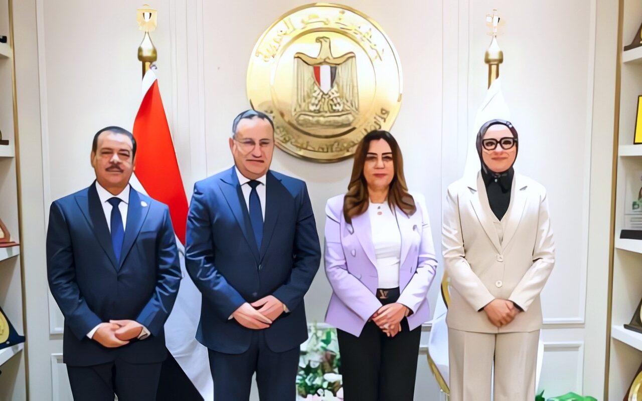 التنمية المحلية والتعليم العالى يشهدان توقيع بروتوكولي تعاون