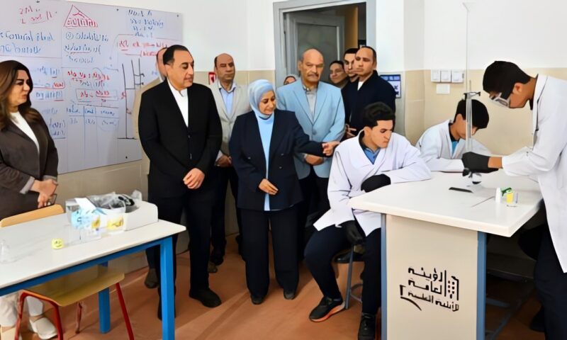 رئيس الوزراء يجرى حوارا مع طلاب مدرسة STEM ويتجول بغرف الإقامة للاطمئنان على جودتها