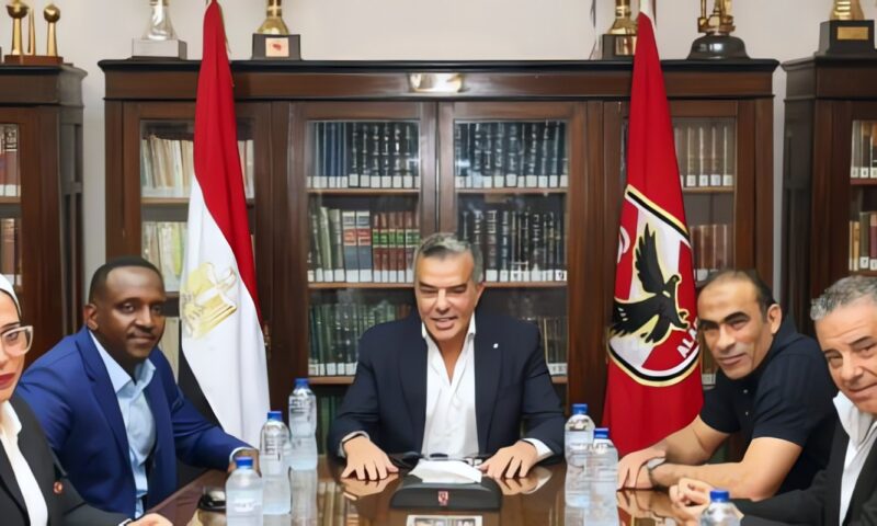 خالد مرتجي يستقبل رئيس رابطة الأندية الإفريقية لبحث سبل التعاون مع الأهلي