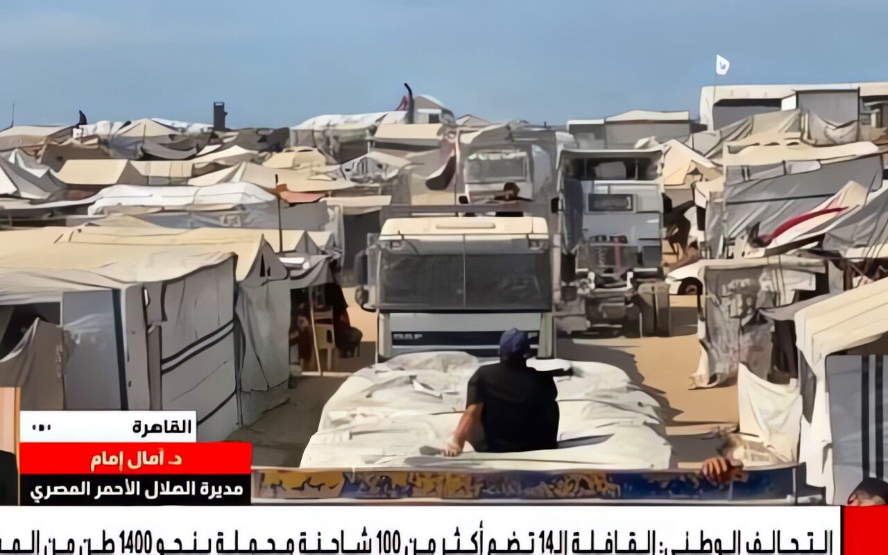 الهلال الأحمر: إدخال مليون طن من المساعدات الإنسانية والإغاثية إلى غزة