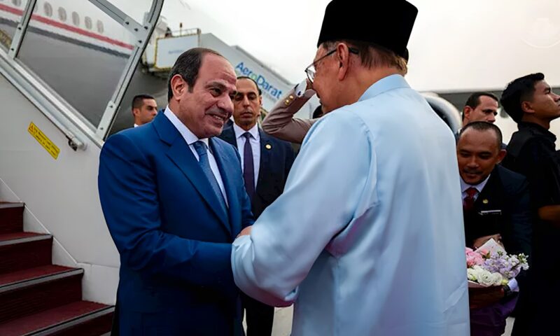 رئيس وزراء ماليزيا للسيسي: رغم المسافات التي تفصل بيننا فإن قلوبنا قريبة