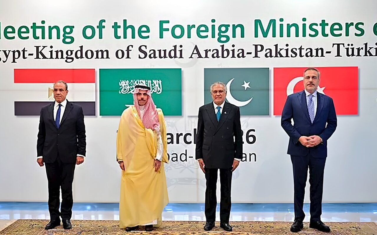 مصر والسعودية وباكستان وتركيا يحملون الحوثيين تبعات الهجوم على المملكة