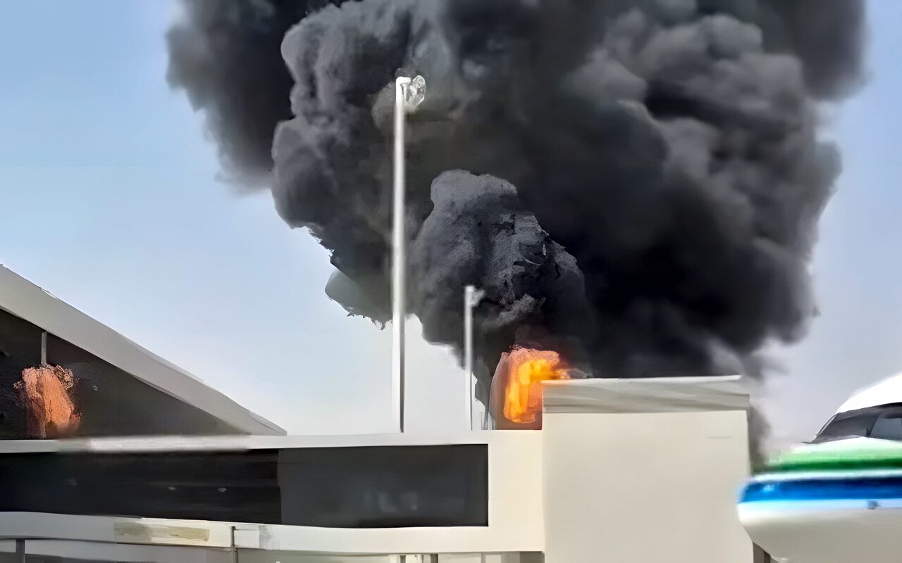 السعودية تعلن الاعتداء على مطار الملك فهد الدولي بالدمام
