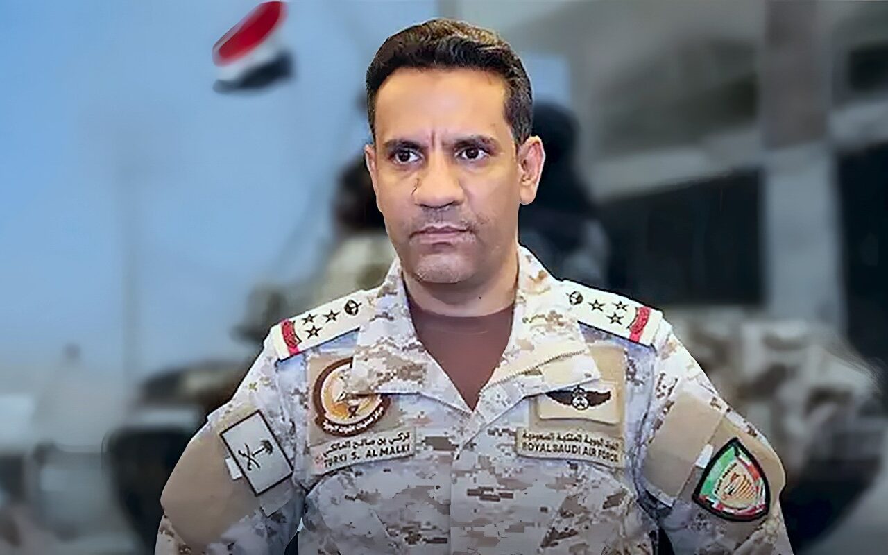 تحالف دعم الشرعية يعلن استهداف عدة مواقع للحوثيين بينها محطة وقود في صنعاء