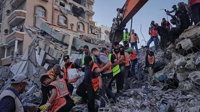 غزة أمام “مُهمة شاقة”.. 8 آلاف جثمان تحت الأنقاض وعمليات الانتشال قد تستغرق سنوات