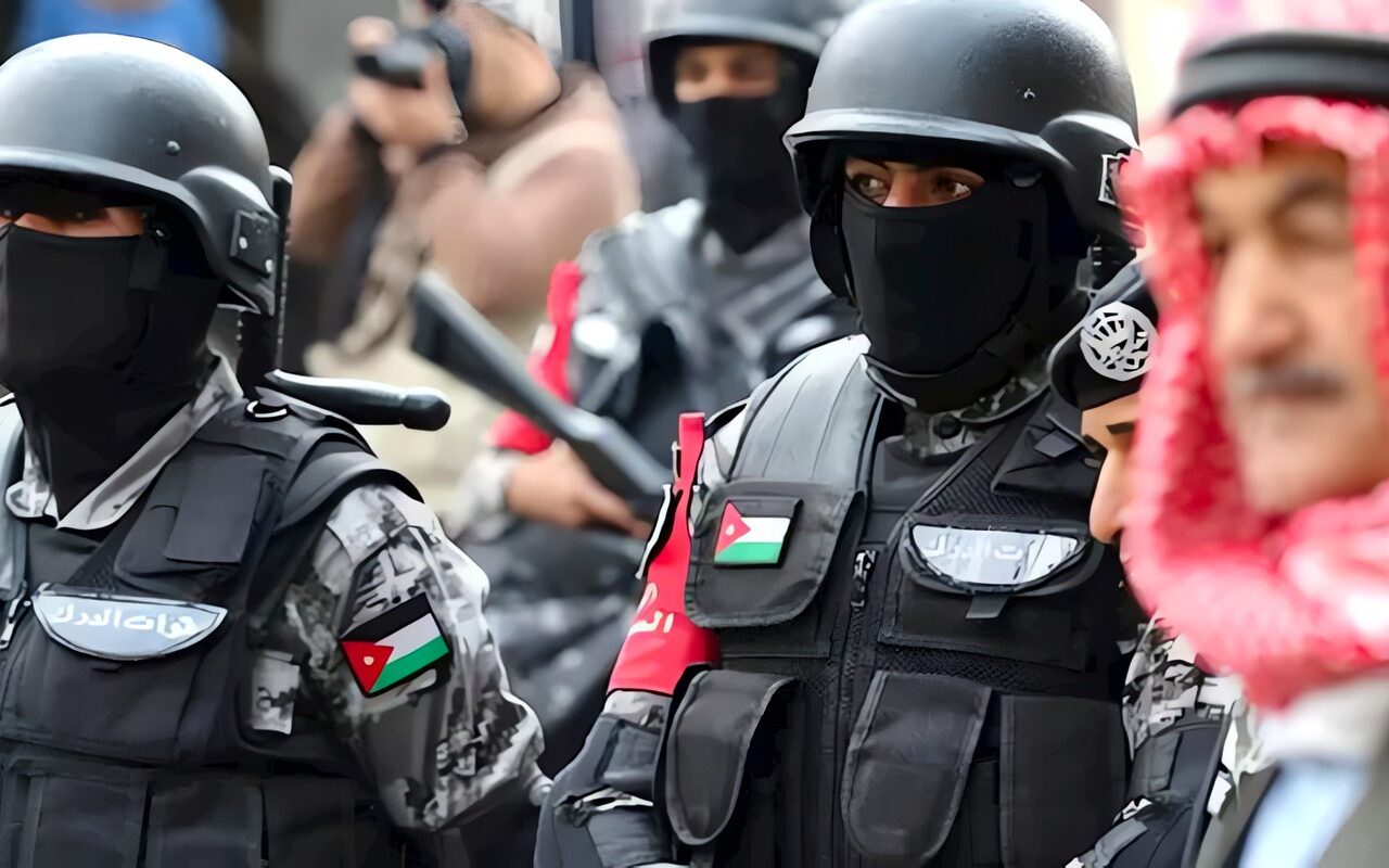 هجوم مسلح “مُفاجئ” يستهدف كنيسة في الأردن.. قتلى و10 مُصابين واستنفار أمني